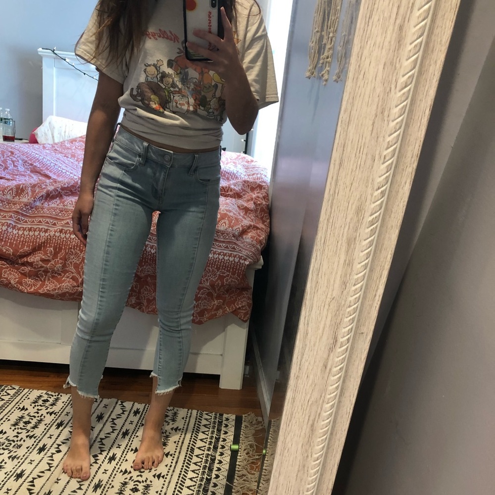 American Eagle light wash jeans